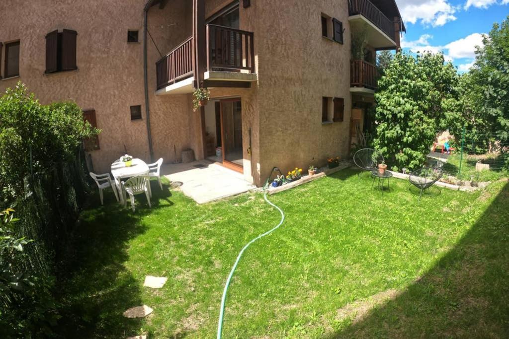 Briançon, Appartement avec jardin et terrasse. Exterior foto